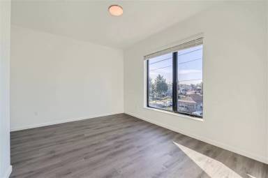Main picture of 2171 N Rosa Parks Way
