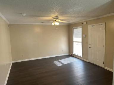 Main picture of 1504 Barrington Rd NW