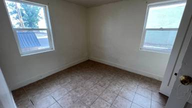 Main picture of 744 N Miranda St