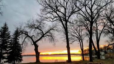 Main picture of 3995 N Shore Dr