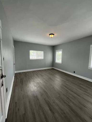 Main picture of 453 W Cowles St