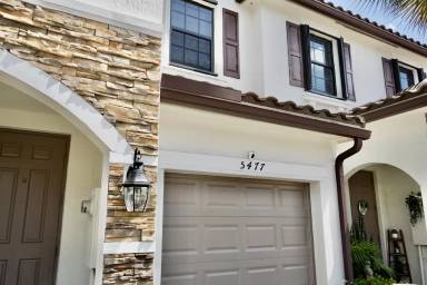 Main picture of 5477 NW 27th Ct