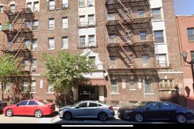 Main picture of 821 Bergen Ave