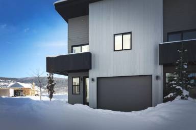 Main picture of 30 Alpine Trl