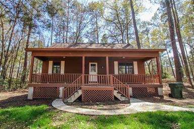 Main picture of 112 Montgomery Dr