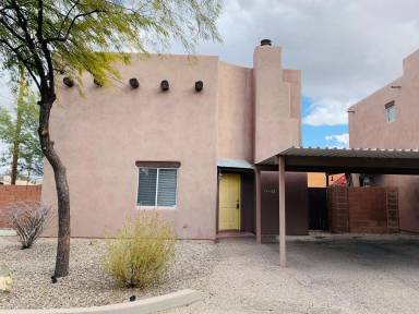 Main picture of 3622 E 4th St