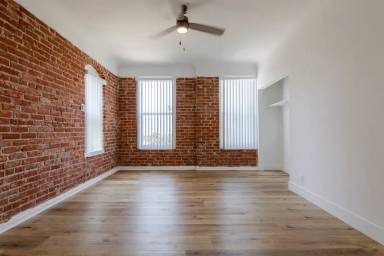Main picture of 974 S Gramercy Pl