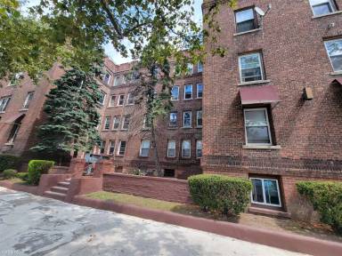 Main picture of 701 Howard Ave