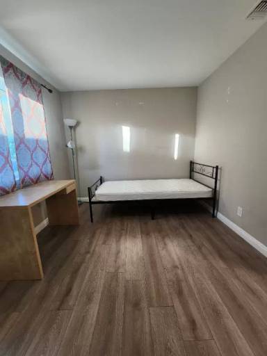 Main picture of 2500 Bryn Mawr Ln