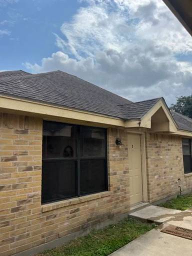 Main picture of 1305 E Coyote St