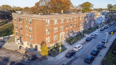 Main picture of 4 Abbotsford St