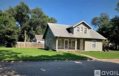 Main picture of 417 S 12th St