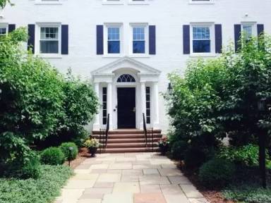 Main picture of 33 Maplewood Ave