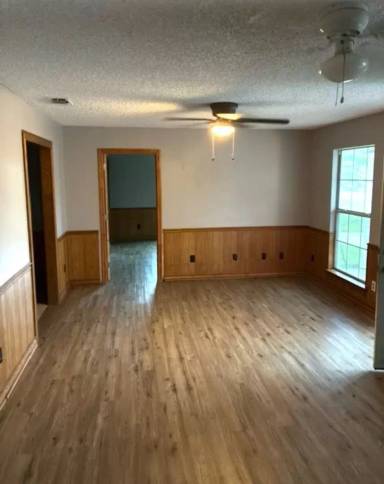 Main picture of 101 N 2nd St