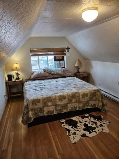 Main picture of 410 Smith Ave