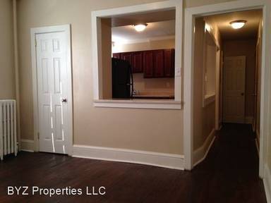 Main picture of 218 S 15th St