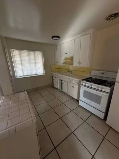 Main picture of 142 & 150 Graham Ave
