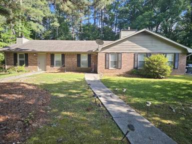 Main picture of 120 Chase Ct