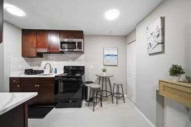 Main picture of Coventry Square Apartments