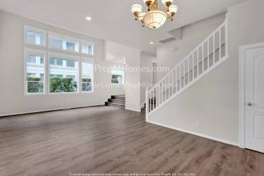 Main picture of 4932 Mulholland Dr