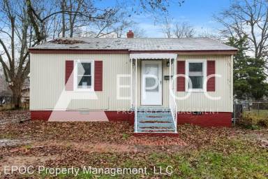 Main picture of 2404 E Lexington Ave