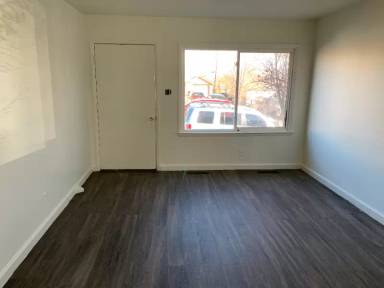 Main picture of 375 S Hazel Ct