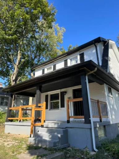 Main picture of 105 W Siebenthaler Ave