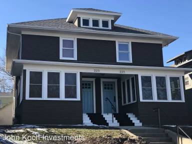 Main picture of 223 N Spring Ave