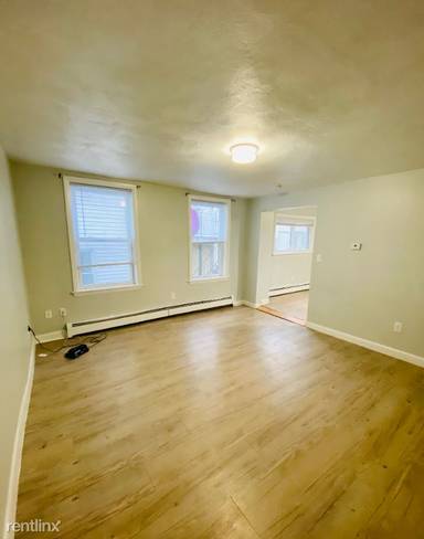 Main picture of 43 Cottage St