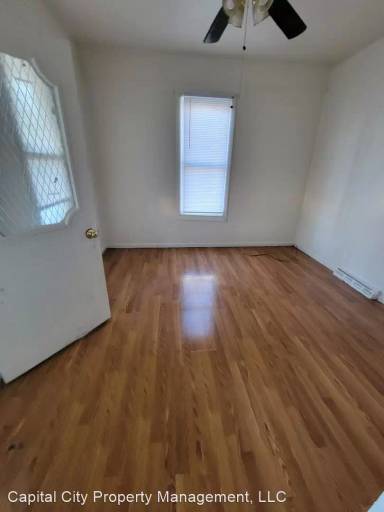 Main picture of 1124 W Calhoun Ave