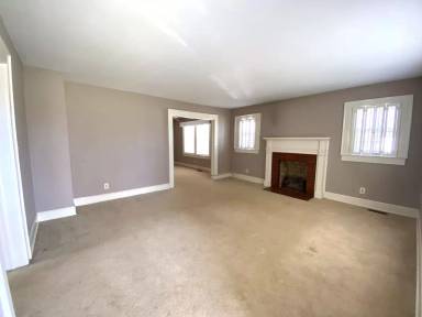 Main picture of 207 S Melville St