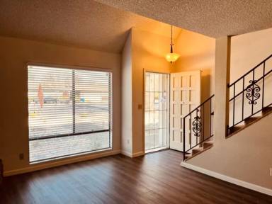 Main picture of 6217A Riverside Blvd