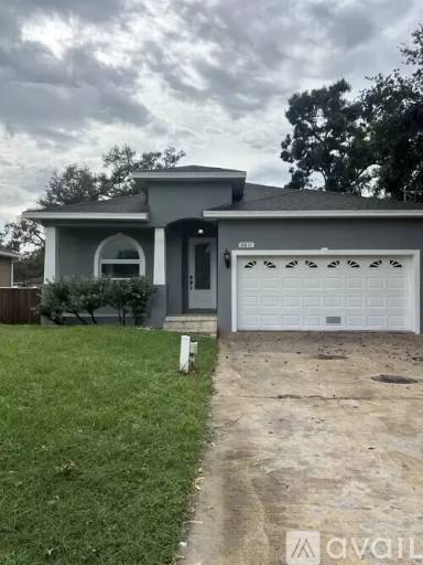 Main picture of 2811 S 63rd St