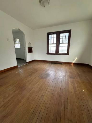 Main picture of 3305 Sunset Blvd