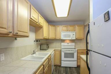 Main picture of 805 Columbine Dr
