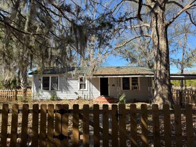 Main picture of 2408 US Highway 301 N