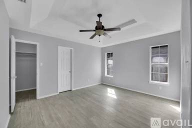 Main picture of 1812 Pike Ave