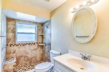 Main picture of 6427 Summit Dr