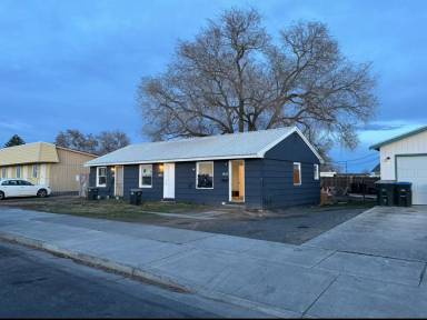 Main picture of 1447 W Marina Dr