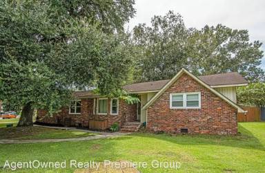Main picture of 100 Jackson Rd
