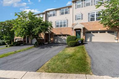 Main picture of 30 Dougherty Dr