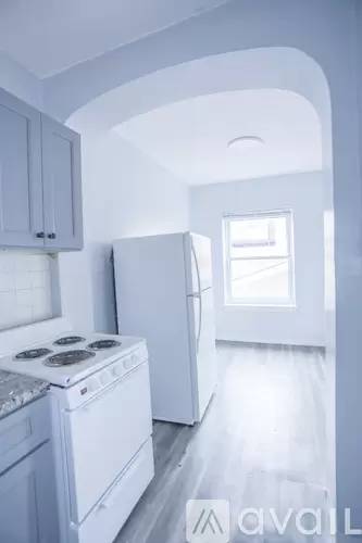 Main picture of 6956 N Ashland Blvd