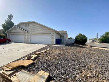 Main picture of 289 W 100 N