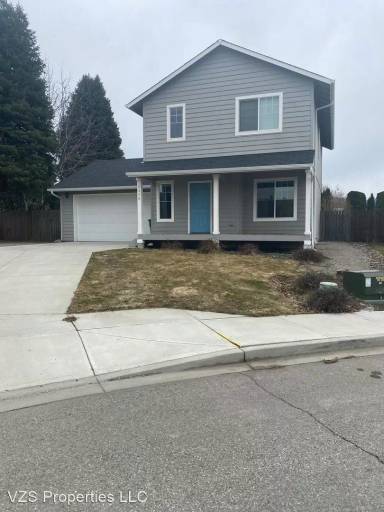 Main picture of 2450 Talon St NE