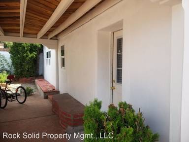 Main picture of 828 W Manhattan Ave