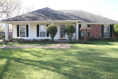 Main picture of 213 Chinkapen Dr