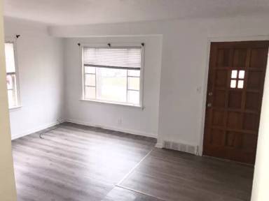 Main picture of 3153 W Mott Ave