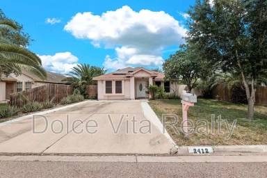 Main picture of 2412 N 34th St