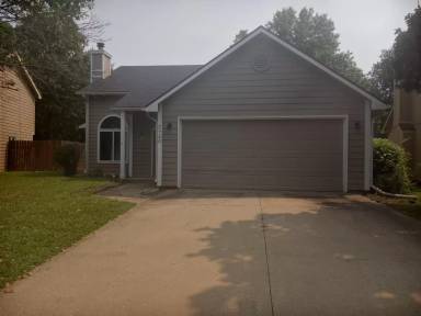 Main picture of 2720 Meadow Dr