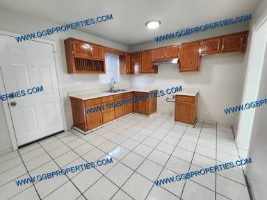 Main picture of 255 E 67th Way